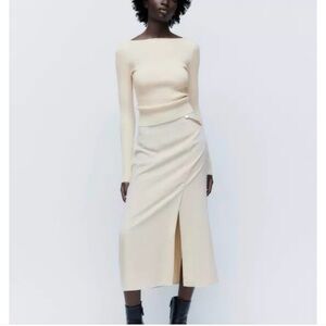 Zara Cream NWT size large women’s midi skirt with chain